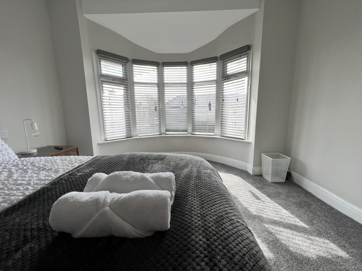 Kim Family Holiday Get-Away 4 Bedrooms 2 Baths 블랙풀 외부 사진